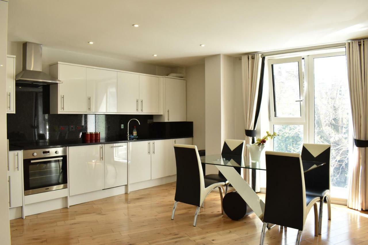 Lr - Battersea Park Apartament